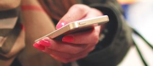 Smartphone e adolescenti, da abitudine a dipendenza