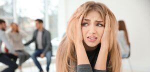Ansia (o fobia) sociale: strategie pratiche per affrontarla