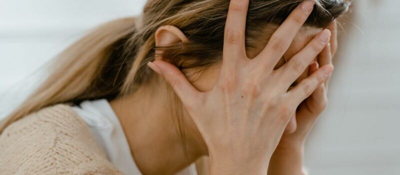 Depersonalizzazione: di cosa si tratta e come si cura