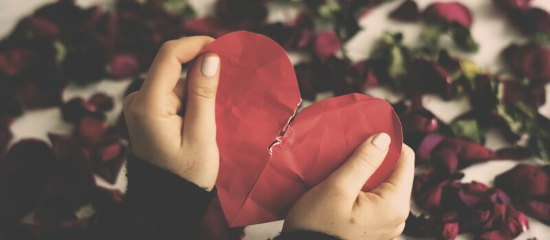 Cuore spezzato, come guarire e provare a stare meglio