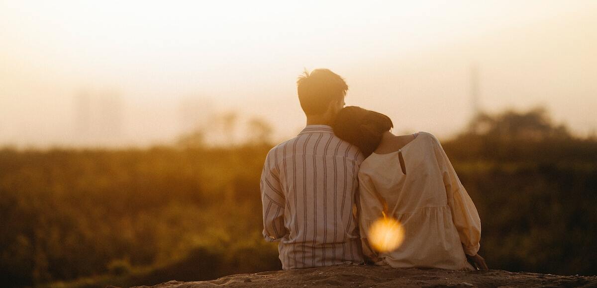 Le farfalle nello stomaco: cosa sono e perché vengono?